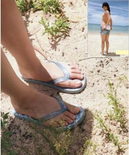 Ai Shinozaki feet photo thumbnail