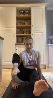 Fearne Cotton feet photo thumbnail