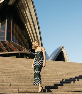 Delta Goodrem feet photo thumbnail