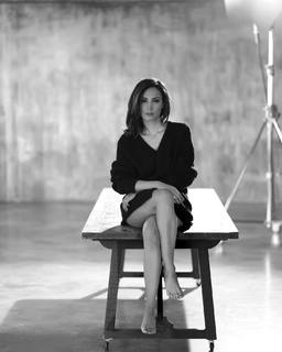 Caterina Balivo feet photo thumbnail