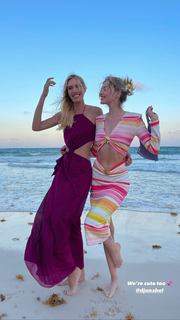 Elsa Hosk feet photo thumbnail