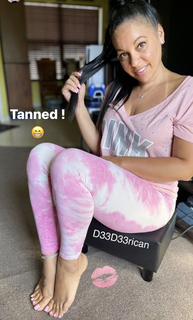 Deedee Rican feet photo thumbnail