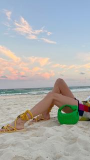 Elsa Hosk feet photo thumbnail