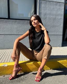 Zaira Nara feet photo thumbnail