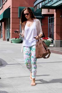 Minka Kelly feet photo thumbnail