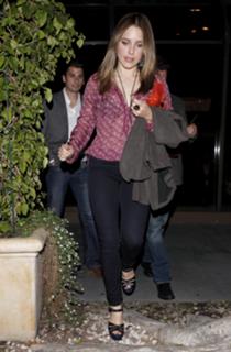 Sophia Bush feet photo thumbnail