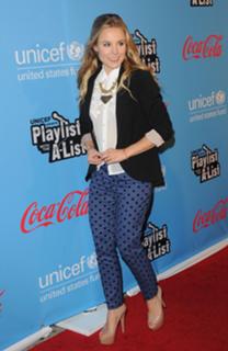 Kristen Bell feet photo thumbnail