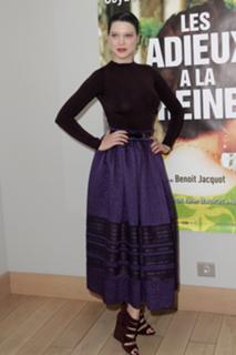 Léa Seydoux feet photo thumbnail