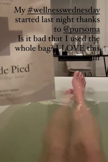 Gwyneth Paltrow feet photo thumbnail