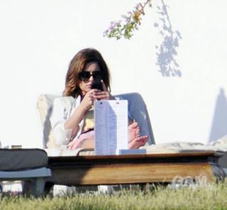 Cheryl feet photo thumbnail