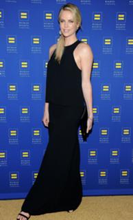 Charlize Theron feet photo thumbnail