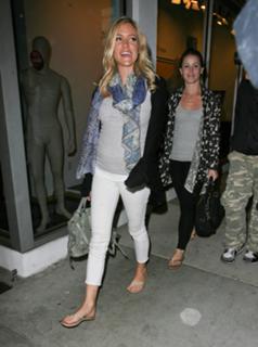 Kristin Cavallari feet photo thumbnail