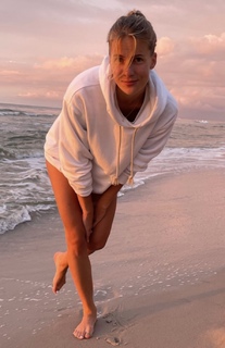Marta Wierzbicka feet photo thumbnail