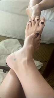 Franciely Freduzeski feet photo thumbnail