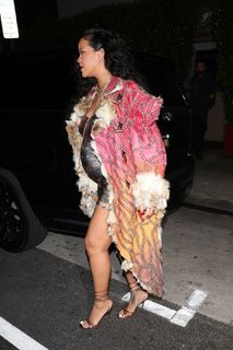 Rihanna feet photo thumbnail