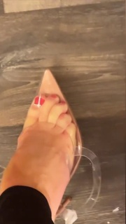 Daniela Katzenberger feet photo thumbnail