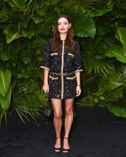 Phoebe Tonkin feet photo thumbnail