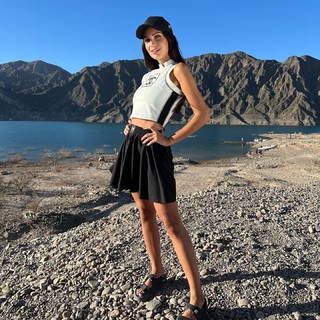 Zaira Nara feet photo thumbnail