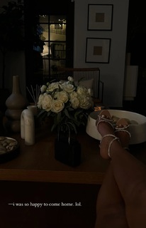 Adrienne Houghton feet photo thumbnail