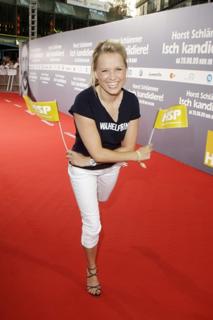 Nova Meierhenrich feet photo thumbnail