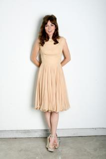 Anna Friel feet photo thumbnail