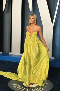 Heidi Klum feet photo thumbnail
