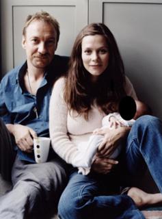 Anna Friel feet photo thumbnail