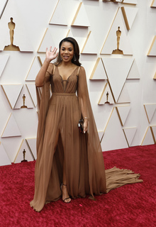 Regina Hall feet photo thumbnail