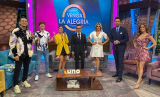 Cynthia Rodríguez feet photo thumbnail