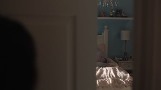 Elle Fanning feet photo thumbnail