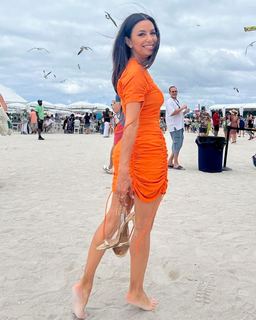 Eva Longoria feet photo thumbnail