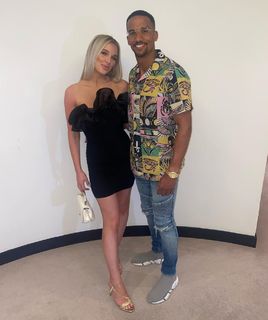Helen Flanagan feet photo thumbnail