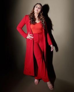 Huma Qureshi feet photo thumbnail