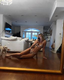 Josie Marie Canseco feet photo thumbnail
