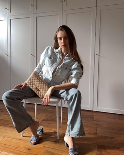 Xenia Tchoumitcheva feet photo thumbnail