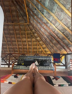 Natasha Henstridge feet photo thumbnail