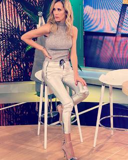 Julieta Prandi feet photo thumbnail