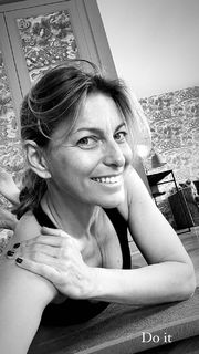 Federica Fontana feet photo thumbnail