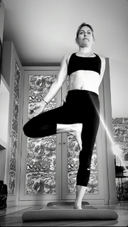 Federica Fontana feet photo thumbnail