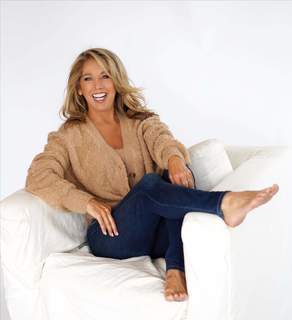 Denise Austin feet photo thumbnail