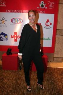 Adriane Galisteu feet photo thumbnail