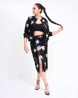 Sonakshi Sinha feet photo thumbnail