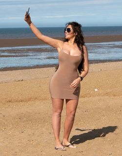 Chloe Ferry feet photo thumbnail