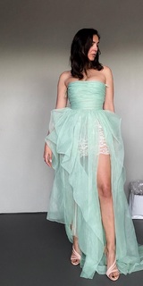 Caterina Balivo feet photo thumbnail