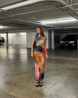 Kendall Jenner feet photo thumbnail