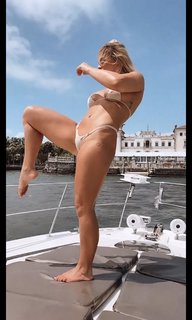 Paige VanZant feet photo thumbnail