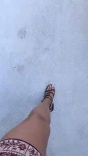 Nicole Murphy feet photo thumbnail
