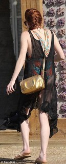 Lindsay Lohan feet photo thumbnail