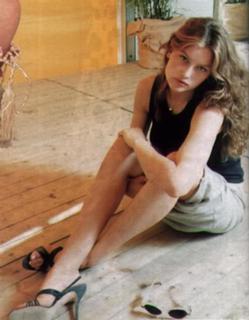 Laetitia Casta feet photo thumbnail