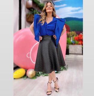 Andrea Legarreta feet photo thumbnail
